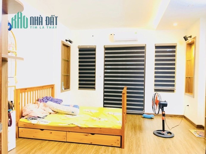 SIÊU PHẨM DƯƠNG QUẢNG HÀM 43M2 X 6T, MT 4M, TẶNG NỘI THẤT 5M Ô TÔ 6.5 TỶ