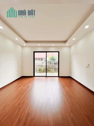 Lê Thanh Nghị, lô góc, oto, khu vực hiếm bán, 40m2, giá chỉ 4 tỉ 3