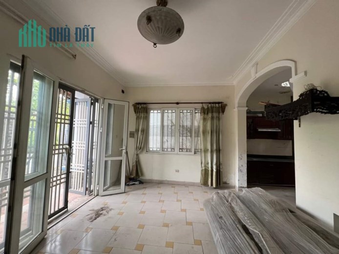 Bán đất Thanh Trì, tặng biệt thự 97m2 x 2T, kinh doanh, oto tránh, sổ riêng, chỉ hơn 3 tỷ
