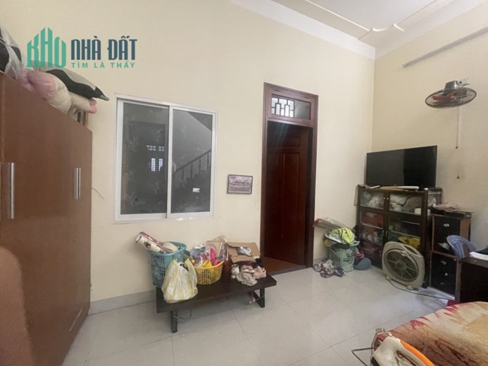 Bán nhà kiệt Nguyễn Văn Thoại diện tích 90m xây 3 tầng. Giá 7.85 tỷ.