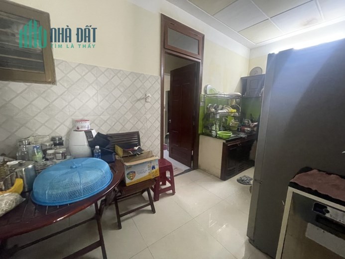 Bán nhà kiệt Nguyễn Văn Thoại diện tích 90m xây 3 tầng. Giá 7.85 tỷ.
