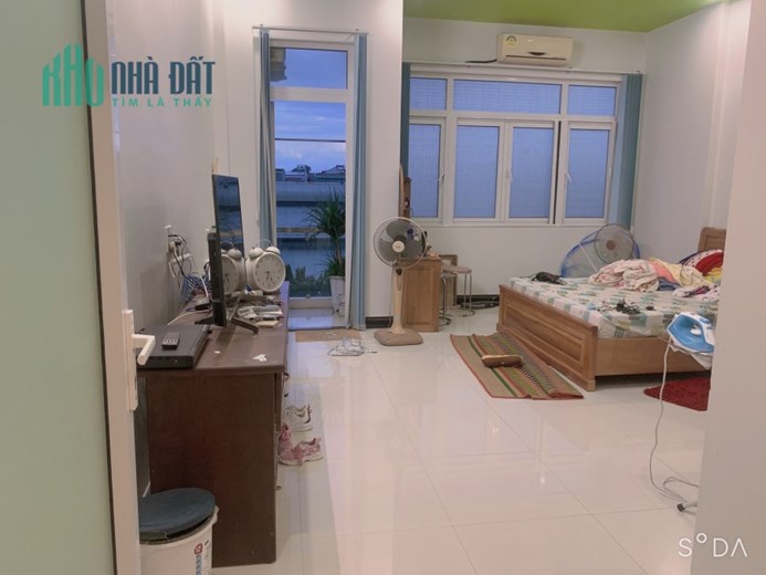 Bán nhà phố Tân Hòa, diện tích 64m, xây 4 tầng đẹp. Giá 7.8 tỷ.