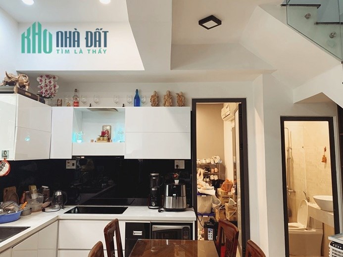 Bán nhanh căn nhà Đống Đa 3 tầng mới, 85m2 ngang 6.5m chỉ 4.x tỷ. 0905.880.363