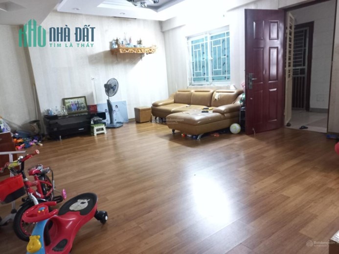 Cho thuê căn hộ chung cư chính chủ - 3 phòng ngủ - nội thất cơ bản tại chung cư Tân Thịnh, TP Vinh