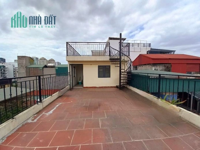 Bán tòa nhà Căn hộ DV, Xuân Diệu, sát Hồ Tây, Dt 75m2, 7 T, tổng 10P cho thuê, giá 8,5 tỷ.