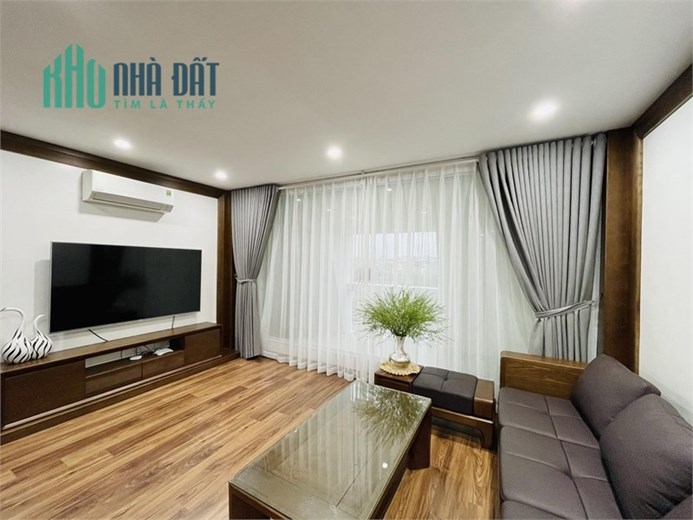 Cần bán gấp nhà 5 tầng phố Trường Chinh 2,7 tỷ 27m2 ngõ nông, rộng khu dân trí