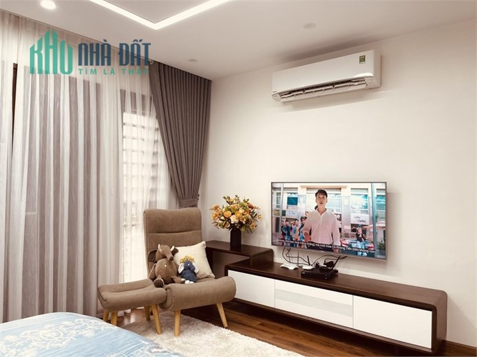 Cần bán gấp nhà 5 tầng phố Trường Chinh 2,7 tỷ 27m2 ngõ nông, rộng khu dân trí