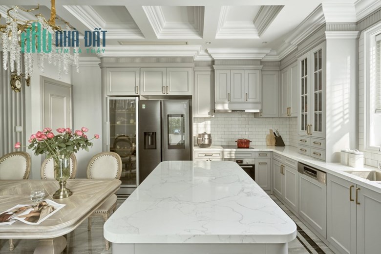 CHỈ NHỈNH 3 TỶ CÓ NGAY SIÊU PHẨM ĐẸP PHỐ NGỌC LÂM, L/BIÊN. 38Mx 5T, MT 5M, GẦN Ô TÔ TRÁNH.