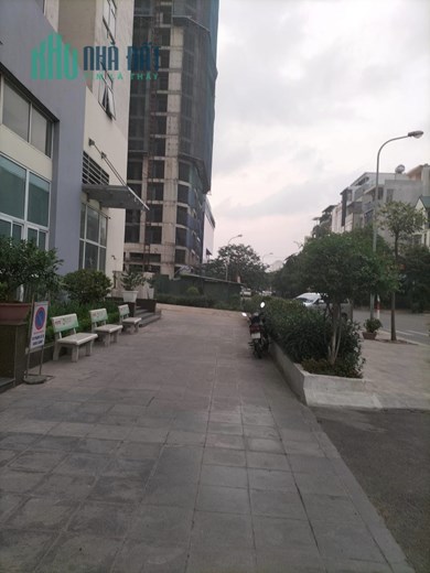 Bán CHCC 106m2 3 ngủ 2 vs Lô Góc View Hồ Tây Phố Lạc Long Quân sát Quận ủy Tây Hồ, giá hơn 50tr/m