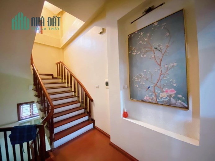 Phân lô mặt ngõ Hoàng Cầu, Đống Đa, 64m2 x 5 tầng, gara ô tô, kinh doanh tấp nập.
