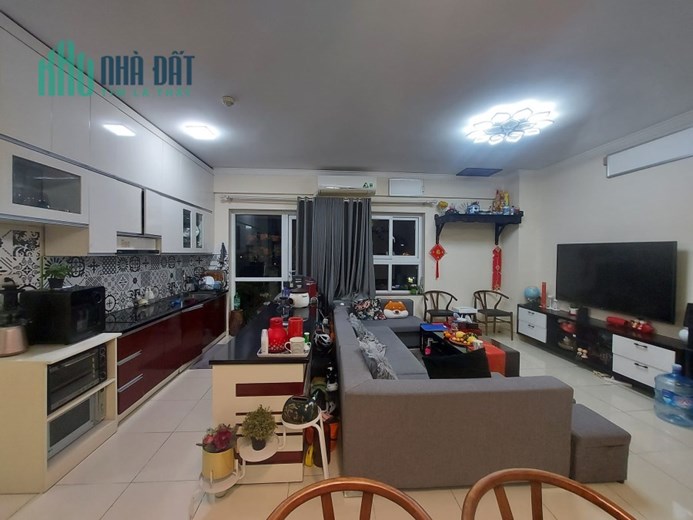 Bán nhà 72m2 phố Âu Cơ, Tây Hồ 5 ngủ Ô tô đỗ cổng Ngõ 2 Ô tô tránh 10m 5.6 Tỷ
