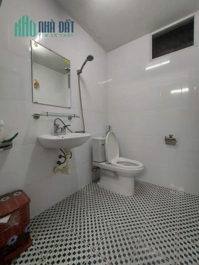 Bán căn nhà 75m2 phố Âu Cơ, Tây Hồ 5 ngủ Ô tô đỗ cổng Ngõ Ô tô tránh 10m 5.65 Tỷ