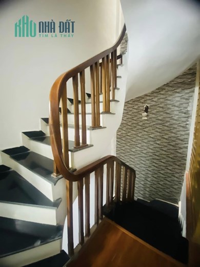 Bán nhà Kim Giang 36m2 5T ,lô góc 40m ra phố nhỉnh 3 tỷ
