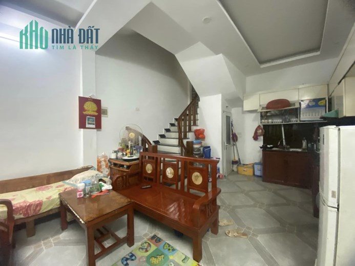 Bán nhà Kim Giang 36m2 5T ,lô góc 40m ra phố nhỉnh 3 tỷ