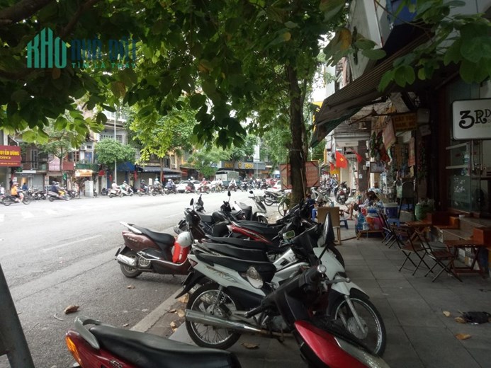 GĐ cần Bán nhà MT 5m Mặt phố Hàng Bông giá 16,95 tỷ, 35mx3 tầng, Nở hậu