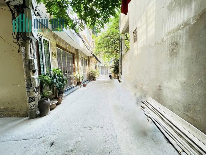 Ở SƯỚNG: Quan Nhân nhà đẹp miễn chê, ô tô đỗ cổng, đủ nội thất, nhỉnh 4 tỷ