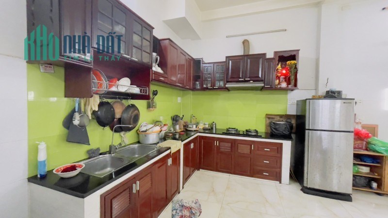 Bán Nhà Trịnh Đình Trọng - Tân Phú - 240m2 - Ngang 8M - Xưởng - CHDV