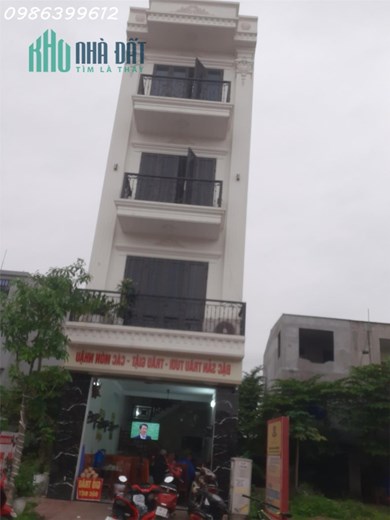 Cần tiền bán gấp nhà gần ngã 6 mới, Phường vạn an, khu đô thị đông đô TP. Bắc Ninh