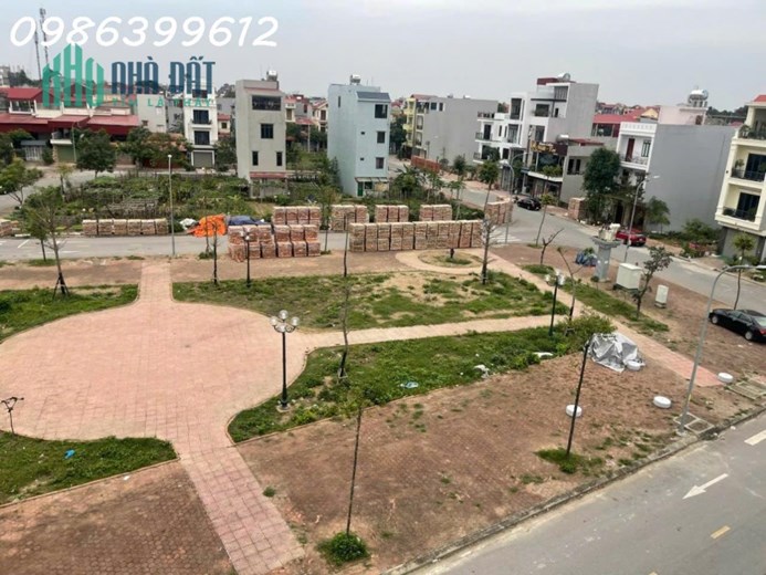 Cần tiền bán gấp nhà gần ngã 6 mới, Phường vạn an, khu đô thị đông đô TP. Bắc Ninh