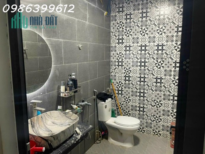 Cần tiền bán gấp nhà gần ngã 6 mới, Phường vạn an, khu đô thị đông đô TP. Bắc Ninh