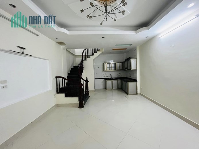 CÓ 1.0.2 PHÂN LÔ 15M MẶT PHỐ NGUYỄN PHÚC LAI, ĐỐNG ĐA, NỞ HẬU, 35M2*5T*MT4.8M*5.x TỶ