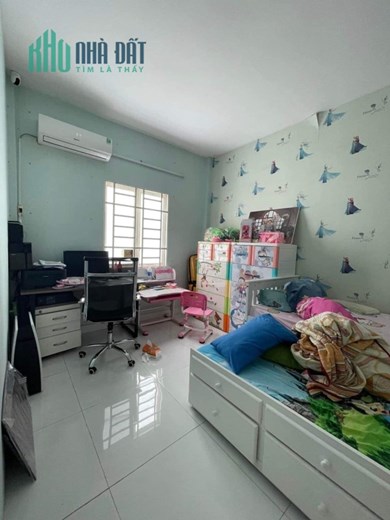 Lũy Bán Bích, Tân Phú, Nhà 2 Tầng ở Ngay, 52m2, Xe Hơi Đỗ Cổng, Chỉ 3 Tỷ xx