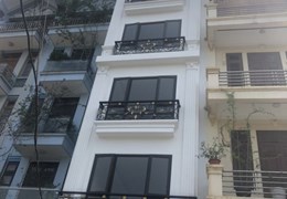Bán tòa nhà phân lô xây mới tinh phố Nguyễn Ngọc Vũ 65m2 x 7 t đường 10 m 14,5 tỷ