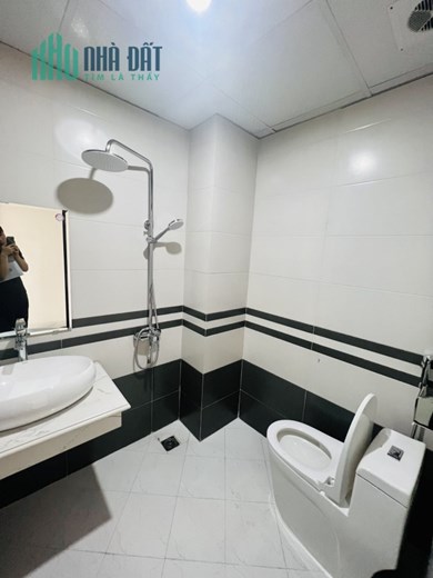 Bán nhà Ngọc Khánh - Ba Đình, 6  tầng mới đẹp, thang máy, ngõ thẳng, thông thoáng, kinh doanh...