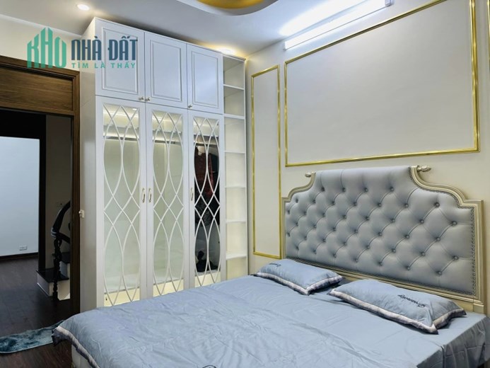 Bán nhà Tân mai 38m2*5 Tầng ngõ thông giá 3.75 Tỷ