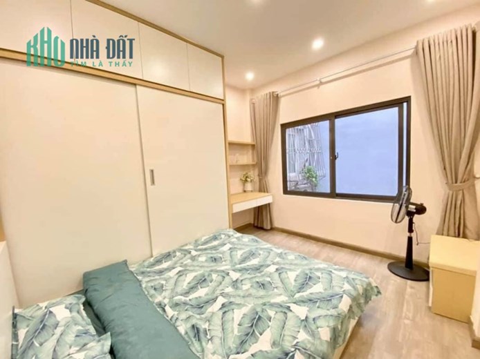Chủ cần tiền gấp để cho con đi du học cần bán bớt căn nhà đẹp phố Đỗ Đức Dục, 38m2, 5 tầng, nhà đẹp