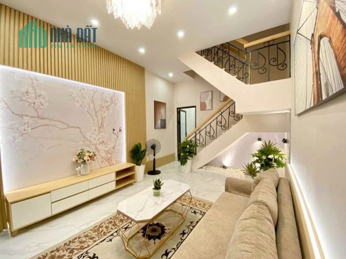Chủ cần tiền gấp để cho con đi du học cần bán bớt căn nhà đẹp phố Đỗ Đức Dục, 38m2, 5 tầng, nhà đẹp