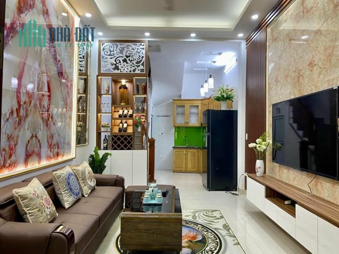 Chính chủ cần tiền để xoay vòng vốn trong công việc nên cần bán nhà phố Đỗ Đức Dục, 39m2, nháy ga
