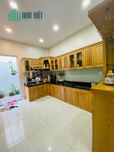 Bán Nhà Hẻm 8m Đường Tân Sơn Nhì , Quận Tân Phú, 90m2 X 3 Tầng, Chỉ 7 Tỷ