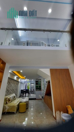 Nhà mới ở ngay 4m x 17m ô tô ra vào  có nội thất đầy đủ QL13 hiệp Bình Phước