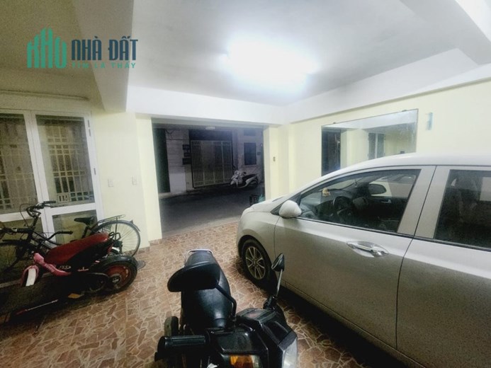 Bán nhà đường Nguyễn Viết Xuân, Q.Hà Đông với diện tích 40m2 giá 5.8 tỷ.