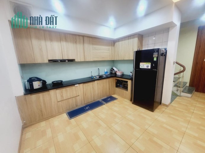 Bán nhà đường Nguyễn Viết Xuân, Q.Hà Đông với diện tích 40m2 giá 5.8 tỷ.