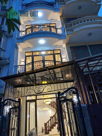 Bán nhà đẹp Võ Thị Sáu, diện tích 60m2, nhà mặt hồ ở hay kinh doanh đằng cấp giá 14 tỷ.