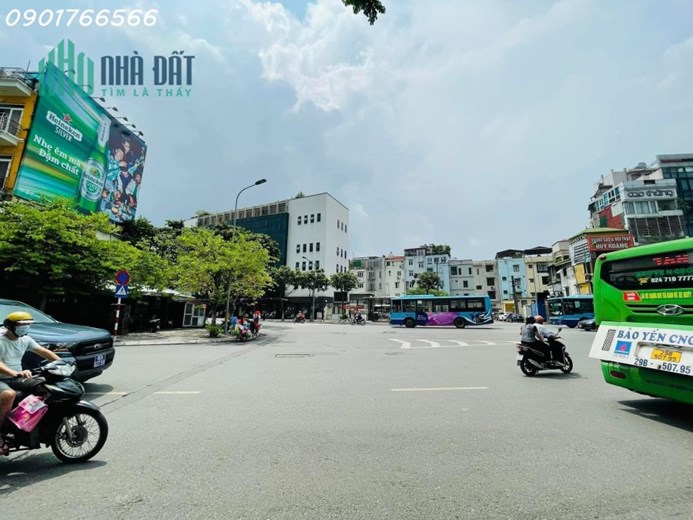 Bán Đất Tặng Nhà, Phố Kim Mã, Trung Tâm Ba Đình, 139m, Mt 8.5m, Giá 28.5 tỷ.