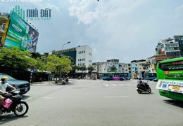 Bán Đất Tặng Nhà, Phố Kim Mã, Trung Tâm Ba Đình, 139m, Mt 8.5m, Giá 28.5 tỷ.