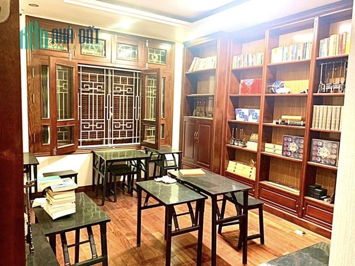 Đẳng cấp Phân Lô, Nhà đẹp Trần Quốc Hoàn 55m2 x 5T,Gara ô tô, KD đỉnh 12 tỷ.