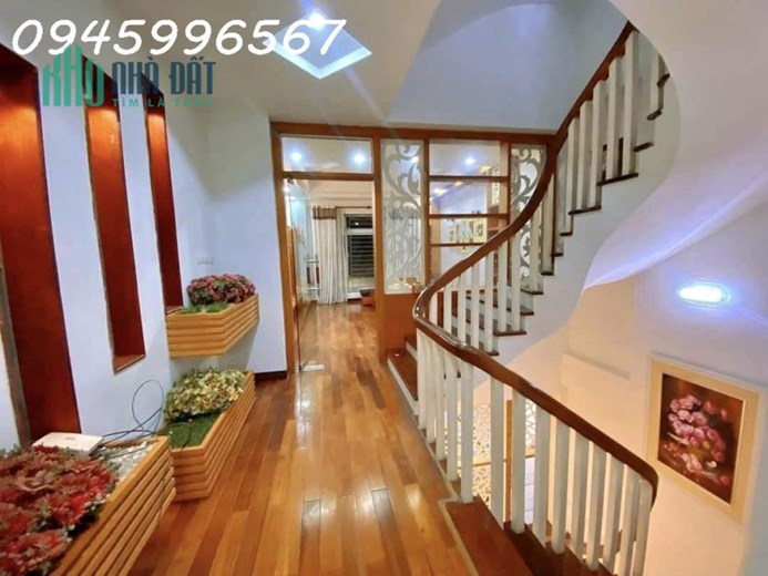 Bán nhà Nguyễn Khánh Toàn, 2 thoáng, ngõ thông oto, 75m mt 5.5m 13 tỷ 5