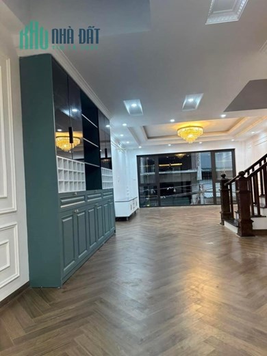 CẦN BÁN NHÀ PHỐ HOÀNG NHƯ TIẾP, DT 80M, 6T, MT5M, 15 TỶ, KINH DOANH, THANG MÁY, 2 Ô TÔ TRONG NHÀ