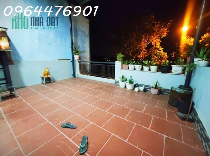CỰC SỐC – NHÀ 2 TẦNG MỚI ĐẸP, DT 100M2, MẶT TIỀN ĐƯỜNG 7M5, ÔTÔ NGỦ TRONG NHÀ, CHỈ HƠN 2TỶ
