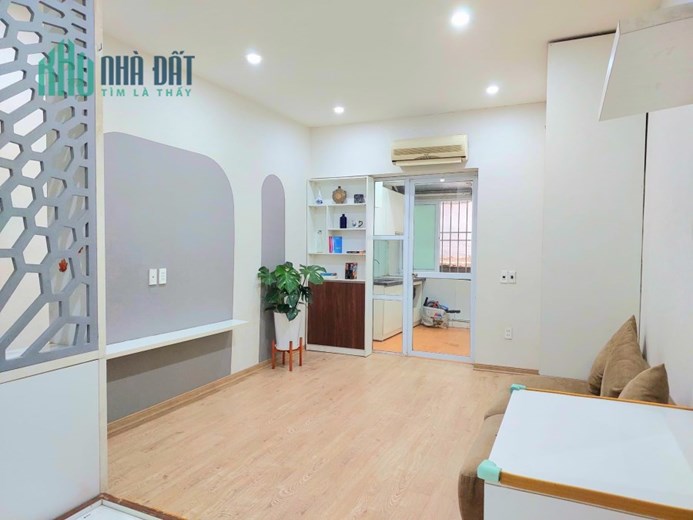 NHÀ ĐẸP GIÁ: 1.35 TỶ CÓ THƯƠNG LƯỢNG SỔ ĐỎ RIÊNG BIỆT HAI BÀ TRƯNG .