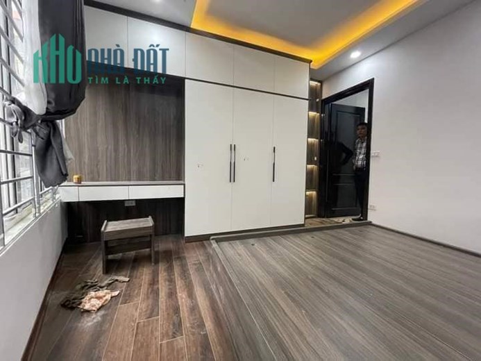 NHÀ PHỐ NGUYỄN SƠN, DT72M, 5T, GIÁ CÓ 10 TỶ5, GARA Ô TÔ,  THANG MÁY, PHÒNG TẮM MASSAGE.