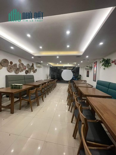 Mặt phố Trần Quốc Hoàn: 80m, 7 tầng, Mt 5m, vỉa hè, thang máy, ô tô. 20 tỷ.