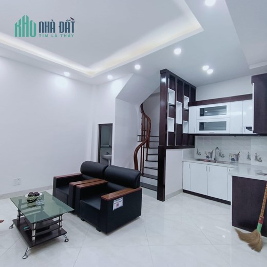 Với 3 tỷ có nhà 5 tầng Phương Canh - Hoè THị - Trịnh Văn Bô.