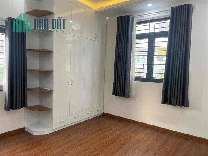 Nguyên căn mặt tiền Đường số 13, Lý Phục Man, P.Bình Thuận