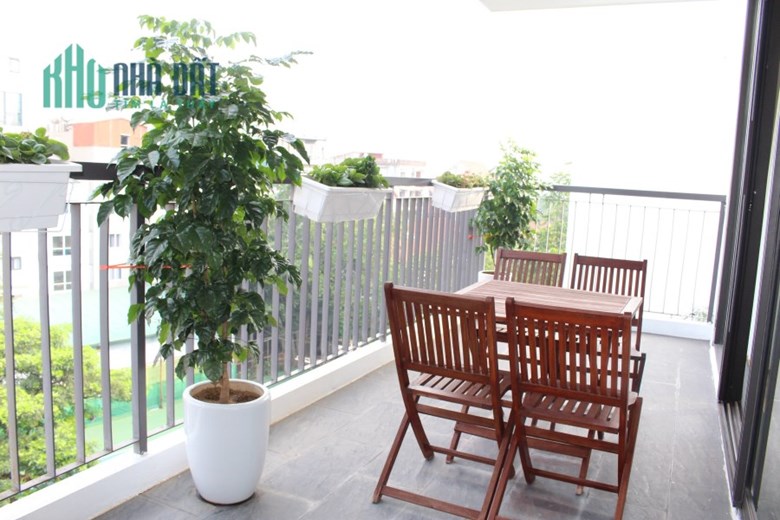 Cho thuê tòa nhà khu Cầu Giấy, diện tích sàn 1600m2 giá 350trieu/thang