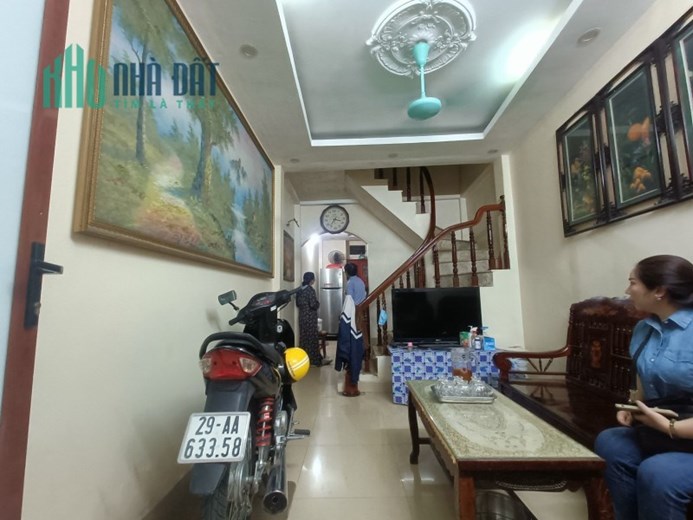 Nhà riêng phố Nguyễn Trãi Thanh Xuân 46m 4 tầng 4 ngủ gần phố ở ngay tặng full nội thất nhỉnh 4 tỷ